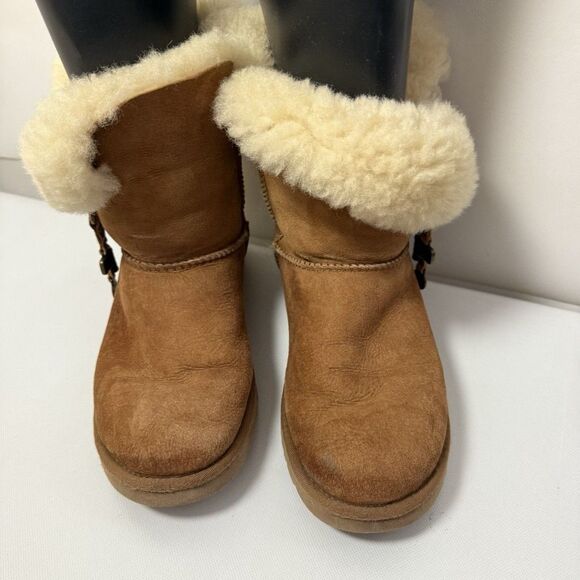 UGG Boots Womens 8 Chestnut Azalea Charms Sheepskin Tan Brown Boho Cozy - Picture 2 of 12